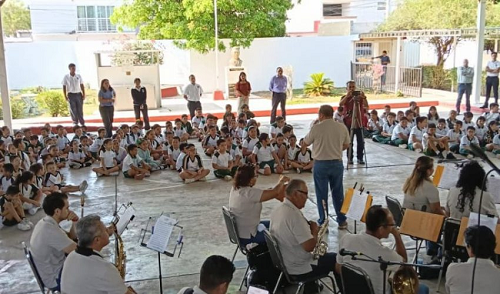 Mantiene Academia Social de Valores actividades en escuelas