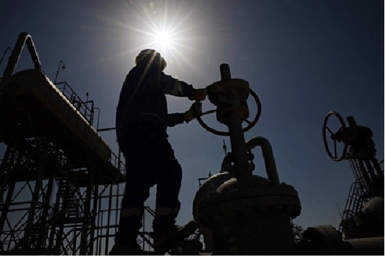 Precio de petróleo Brent supera los 119 dólares; el nivel más alto desde 2022